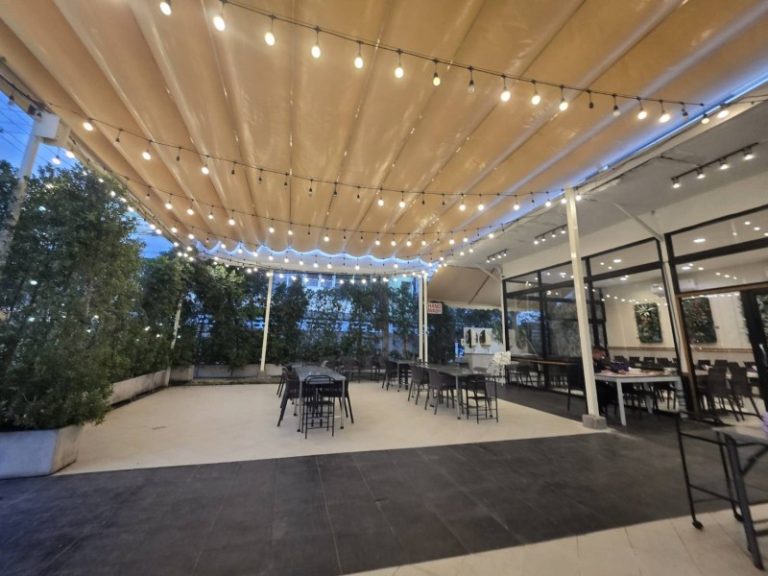 รับติดตั้งผ้าใบหลังคาเลื่อนสไลด์สามโคก